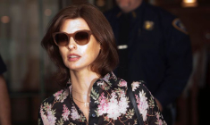LINDA EVANGELISTA, "DÉFIGURÉE" PAR UN TRAITEMENT ESTHÉTIQUE, SAISIT LA JUSTICE