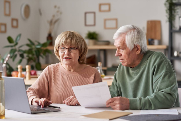 Retraites 2024 / le point sur les hausses de pension-iStock-AnnaStills
