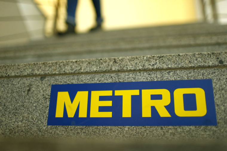 METRO DISCUTE DE LA CESSION DE REAL À MARKANT