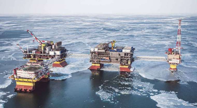 Les occidentaux ont réduit leurs achats de pétrole russe mais l'or noir a été réacheminé vers la Chine et l'Inde. (© Lukoil)