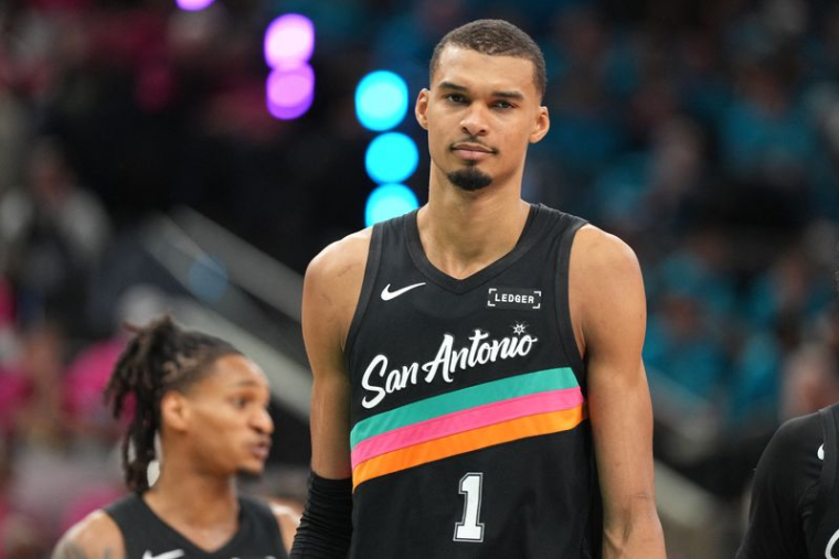 L'attaquant des San Antonio Spurs Victor Wembanyama