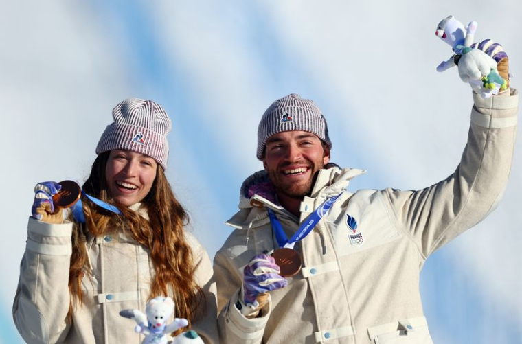 Snowboard - Cérémonie de victoire pour le snowboard cross par équipes mixtes
