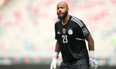 Raïs M’Bolhi prend sa retraite