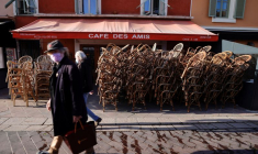 CORONAVIRUS/FRANCE: LE PATRONAT CRAINT L'IMPACT DES NOUVELLES RESTRICTIONS, ESPOIR POUR MI-MAI