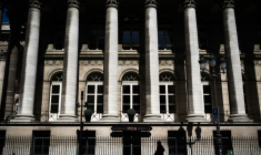 L'ancien siège de la Bourse de Paris, au palais Brongniart, à Paris le 11 septembre 2018 ( AFP / Philippe LOPEZ )