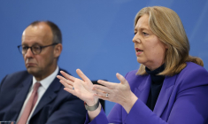 La ministre Barbel Bas et le chancelier Merz, à Berlin, le 9 octobre 2024 ( AFP / ODD ANDERSEN )