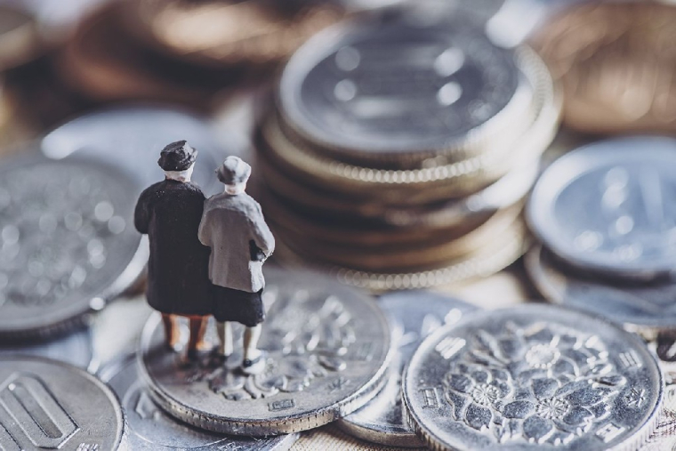 Sans modification du système actuel, le poids des retraites publiques dans le PIB passerait de 13,8% aujourd'hui à 18,4% en 2040. (Crédits photo : Adobe Stock)