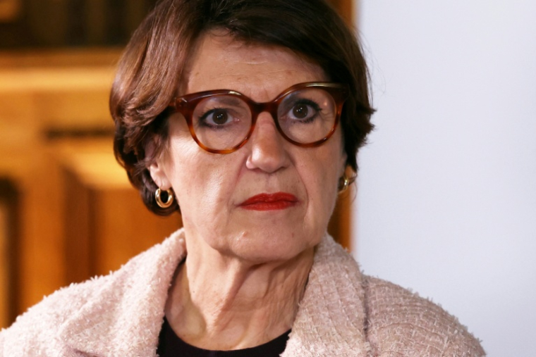 La ministre de l'Agriculture Annie Genevard à Paris le 9 janvier 2026 ( AFP / Alain JOCARD )