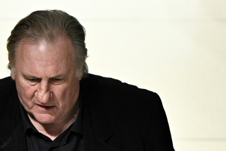 Gérard Depardieu, le 27 mars 2025, à Paris ( AFP / JULIEN DE ROSA )