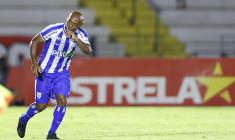 Vágner Love retrouve un club à la veille de ses 41 ans