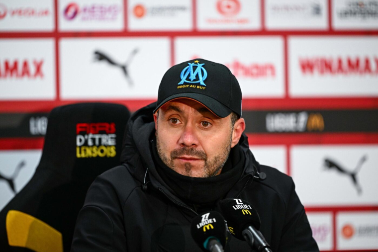 Roberto De Zerbi : « Les joueurs s'expriment mieux à l'extérieur »