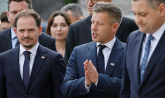 Le Premier ministre hongrois Peter Magyar à Cracovie le 19 mai 2026 ( AFP / Wojtek RADWANSKI )