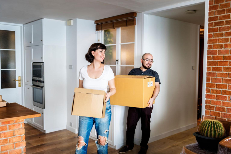 Le bail de location est un contrat qui encadre la mise à disposition d’un logement par le bailleur au profit du locataire.