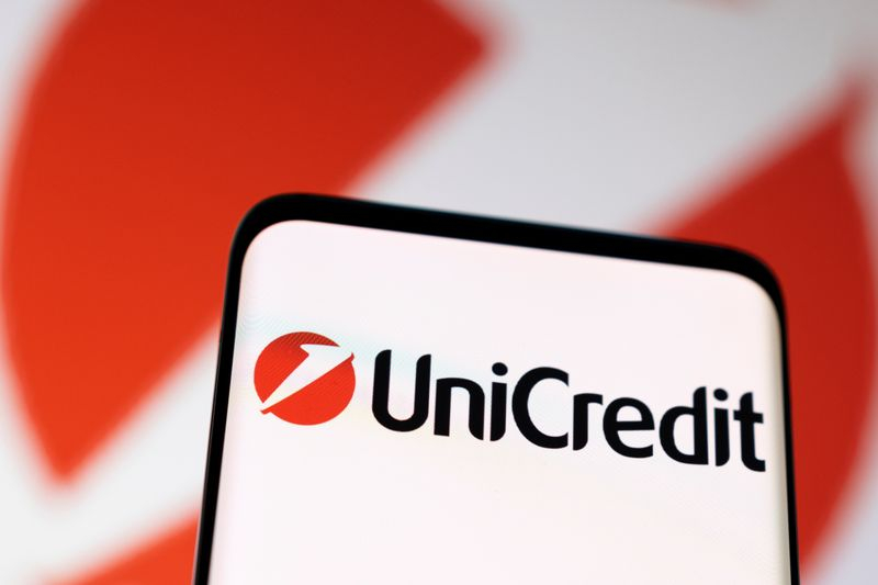 Illustration comprenant le logo d'Unicredit