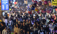 Pour la première fois depuis six décennies, six décennies : la Chine, pays le plus peuplé du monde avec 1,4 milliard d’habitants, a vu sa population baisser en 2022. ( AFP / HECTOR RETAMAL )