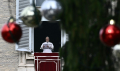 Le pape Léon XIV s'adresse aux pélerins sur la Place Saint-Pierre au Vatican le 4 janvier 2026 ( AFP / Filippo MONTEFORTE )