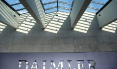 DAIMLER A OBTENU UNE LIGNE DE CRÉDIT BANCAIRE DE 12 MILLIARDS D'EUROS