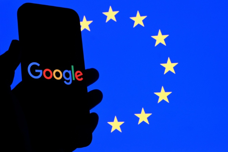 L'amende de l'UE ne représente que 0,22% du chiffre d'affaires mondial de Google  ( AFP / Nicolas TUCAT )