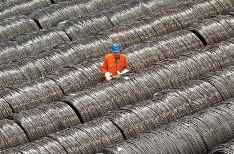 CHINE: RALENTISSEMENT DE LA PRODUCTION INDUSTRIELLE, DES VENTES AU DÉTAIL ET DE L'INVESTISSEMENT