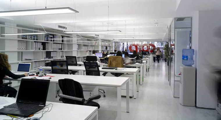 Des bureaux à Barcelone avec un éclairage Lucibel. (©Lucibel)