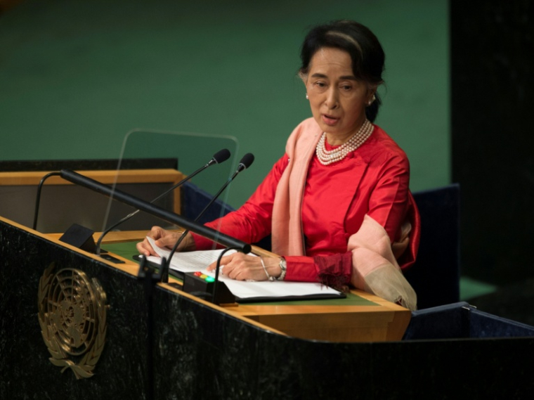Aung San Suu Kyi, alors ministre des Affaires étrangères de la Birmanie, s'exprime à l'assemblée générale des Nations Unies le 21 septembre 2016 ( AFP / Don EMMERT )