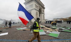 Rassemblement de Gilets jaunes, à Paris, le 24 novembre 2018 ( AFP / FRANCOIS GUILLOT )
