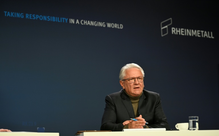Armin Papperger, président du directoire du groupe allemand de défense Rheinmetall, lors d'une conférence de presse, le 11 mars 2026 à Düsseldorf, en Allemagne ( AFP / INA FASSBENDER )