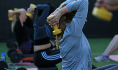 On ne fait pas assez de sport en entreprise, selon une enquête publiée par le Medef et l'institut Toluna-Harris Interactive.  ( AFP / LINDSEY PARNABY )