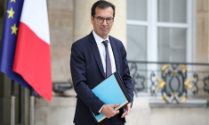 Le ministre du Travail, Jean-Pierre Farandou, à Paris le 1er juillet 2026. ( AFP / SIMON WOHLFAHRT )