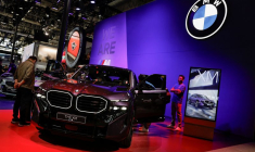 Le véhicule électrique hybride BMW XM à l'Exposition internationale de l'automobile de Pékin