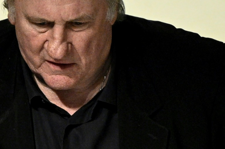 Gérard Depardieu le 27 mars 2025, à Paris ( AFP / JULIEN DE ROSA )