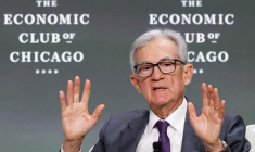 Jerome Powell à Chicago, aux États-Unis, le 16 avril 2025. ( AFP / KAMIL KRZACZYNSKI )