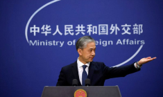 Le porte-parole du ministère chinois des Affaires étrangères, Wang Wenbin, participe à une conférence de presse à Pékin