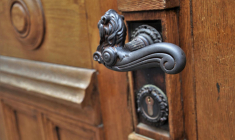 Le propriétaire est toujours contraint de régler les charges du logement et rembourser son crédit d’un montant de 513 euros par mois. Illustration.  (Pasja1000 / Pixabay)