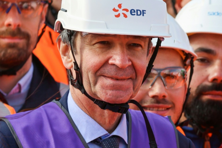 Le PDG d'EDF, Bernard Fontana, photographié à Petit-Caux (Seine-Maritime) le 12 mars 2026 ( POOL / Ludovic MARIN )
