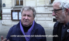 Le portrait de Christophe Gleizes affiché sur la mairie de Paris Centre