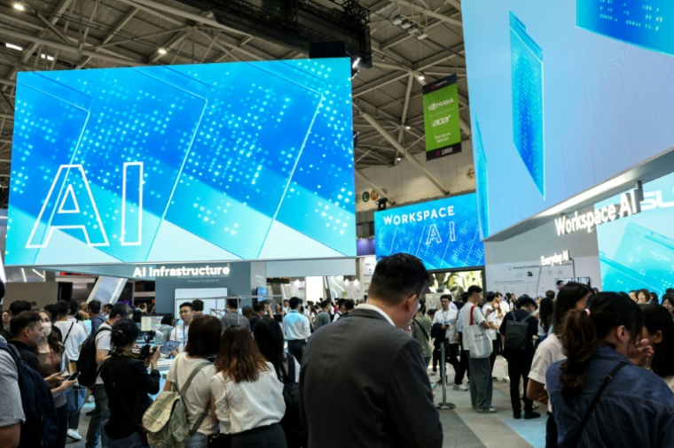 La Silicon Valley étant convaincue que l'IA représente un tournant décisif, les investisseurs doivent trouver des opportunités viables sur un marché très coûteux et en évolution constante ( AFP / I-Hwa Cheng )