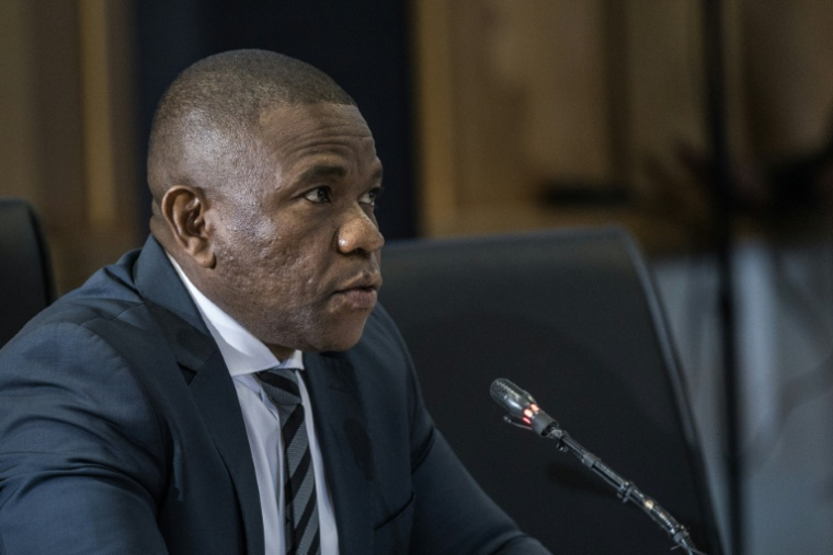South African Provincial Police Commissioner Nhlanhla Mkhwanazi accused police minister of corruption ( AFP / Phill Magakoe )