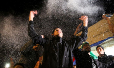 Des Palestiniens réagissent à l'annonce de l'accord de cessez-le-feu dans la bande de Gaza