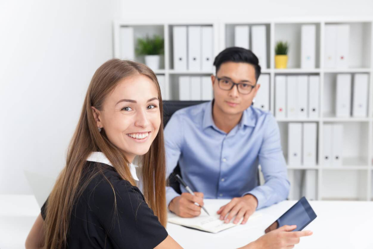 Faut-il ouvrir une assurance vie à 25 ans ? / iStock.com - ismagilov