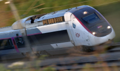 La CGT-Cheminots, l'Unsa-Ferroviaire, Sud-Rail et la CFDT-Cheminots avaient appelé début novembre à un grand mouvement, en réponse à la confirmation du démantèlement de Fret SNCF. ( AFP / JEAN-FRANCOIS MONIER )