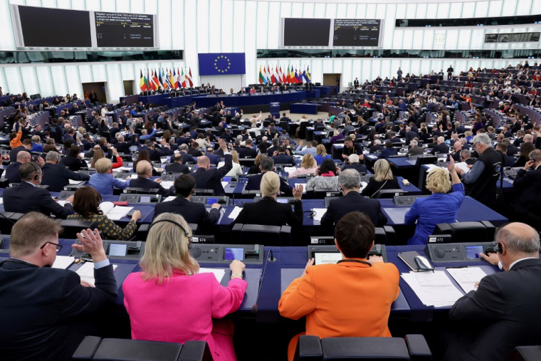 ( AFP / FREDERICK FLORIN )