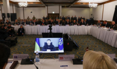 Vidéoconférence avec le président ukrainien Volodimir Zelensky lors la réunion du groupe de contact sur la défense de l'Ukraine sur la base militaire de Ramstein