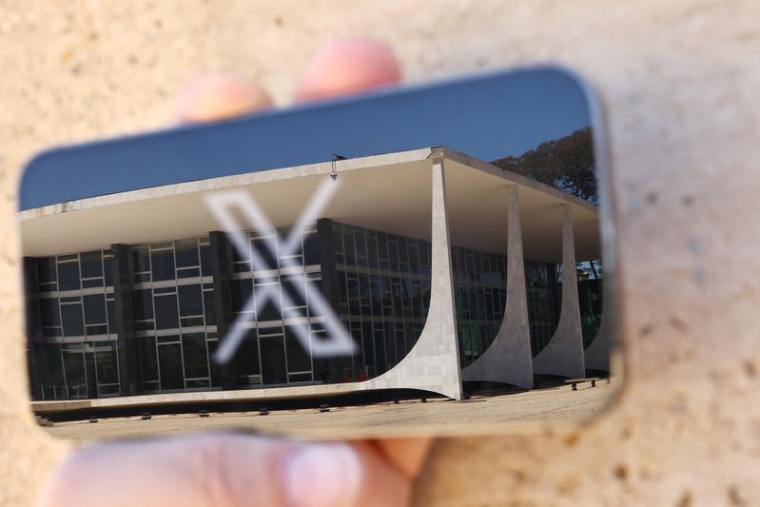 Le logo de la plateforme de médias sociaux X