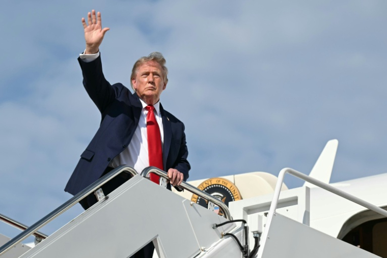 Le président américain Donald Trump à Joint Base Andrews, dans le Maryland le 21 août 2026 ( AFP / SAUL LOEB )