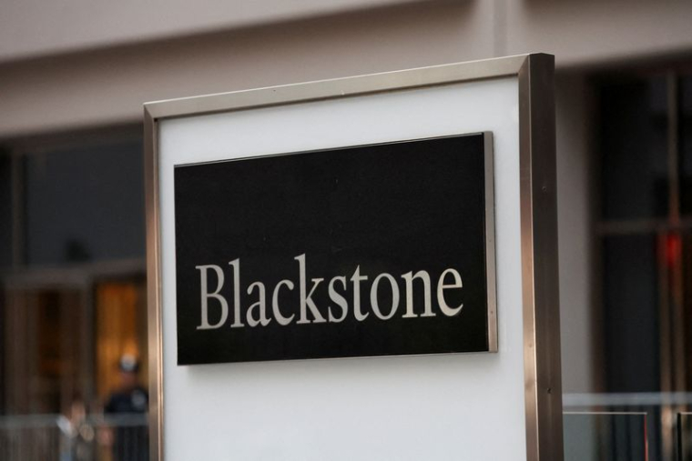 Le logo de Blackstone à Manhattan, à New York