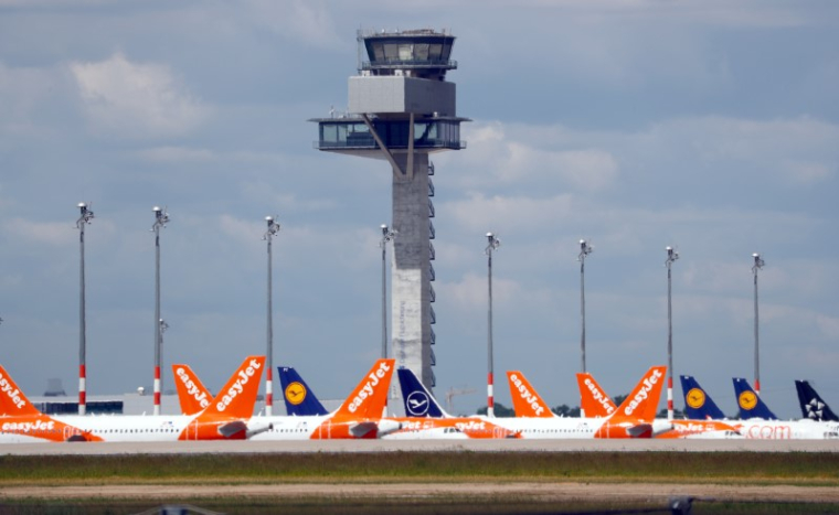 EASYJET PRÉVOIT D'EXPLOITER ENVIRON 75% DE SES LIAISONS EN AOÛT