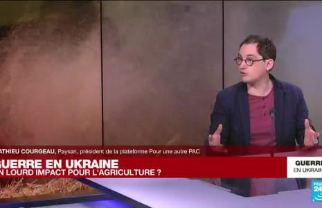 L'invasion russe en Ukraine aura des conséquences sur le secteur agricole français, annonce Macron