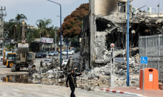 Un membre de la sécurité israélienne à Sderot, en Israël