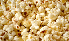 Le pop-corn des cinémas Pathé est désormais en vente chez Carrefour. (illustration) (sentraldigital / Pixabay)
